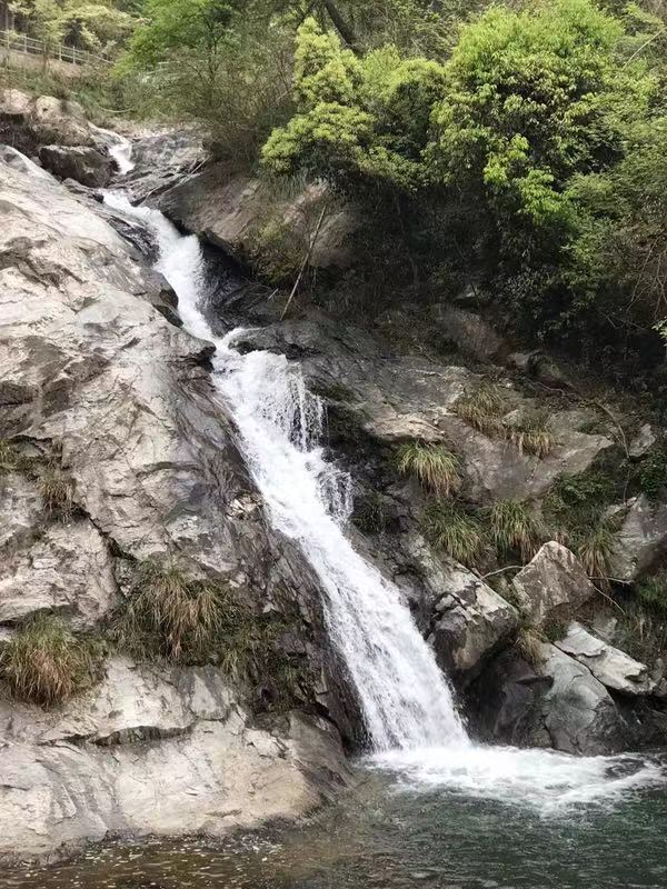 游龙瀑